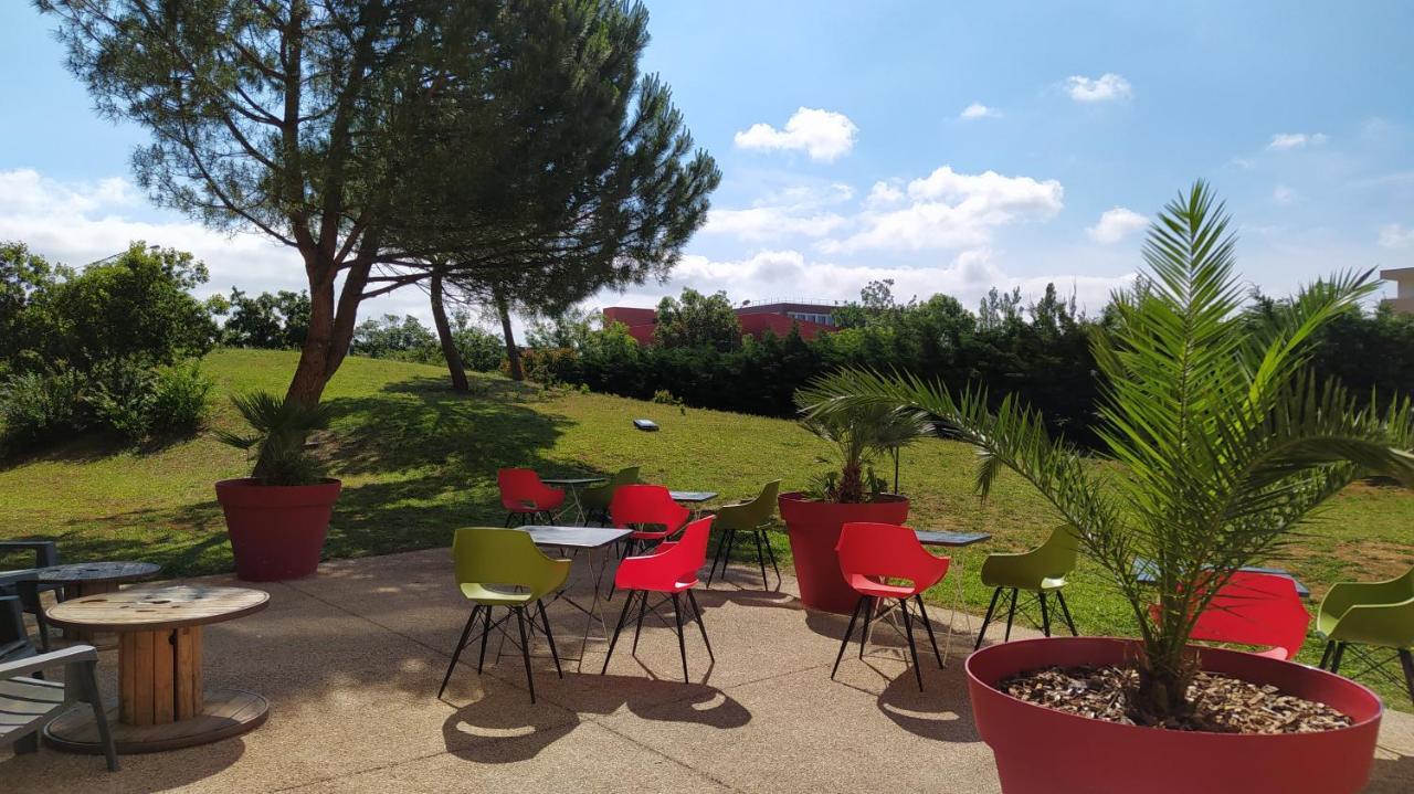 Cerise Valence Aparthotel Exterior photo